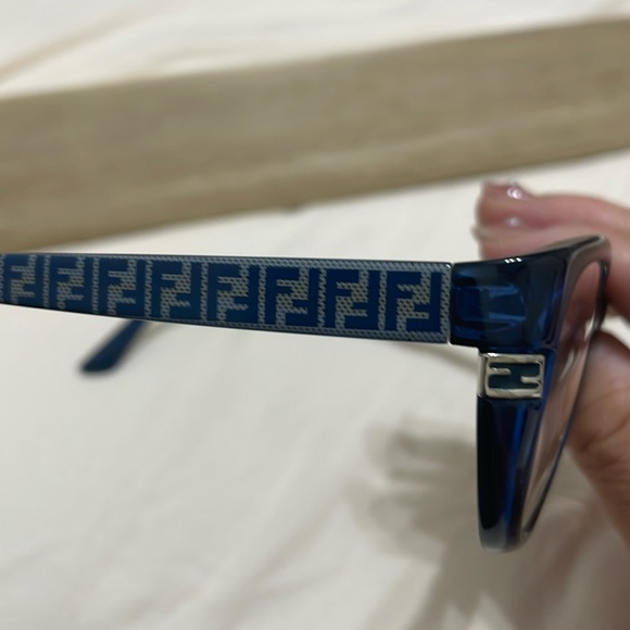 Beautiful  Fendi prescription eye glasses frame - Picture 5 of 6